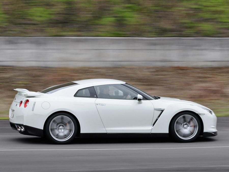  Nissan GT-R 2007 года  (фото 59 из 480)